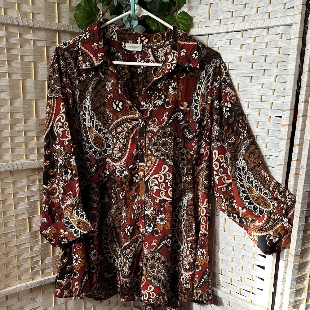 Avenue Paisley Blouse in Brown and White